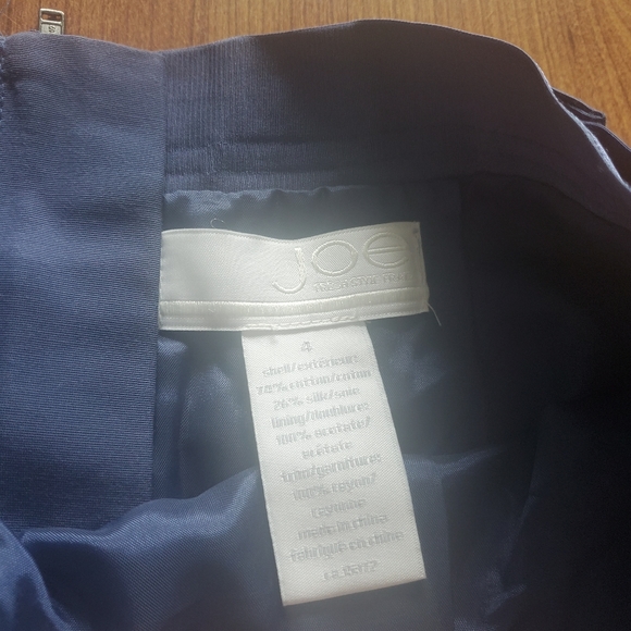 Joe Fresh Navy Blue Skirt with lots of ribbon bows! Size 4 - Picture 4 of 5